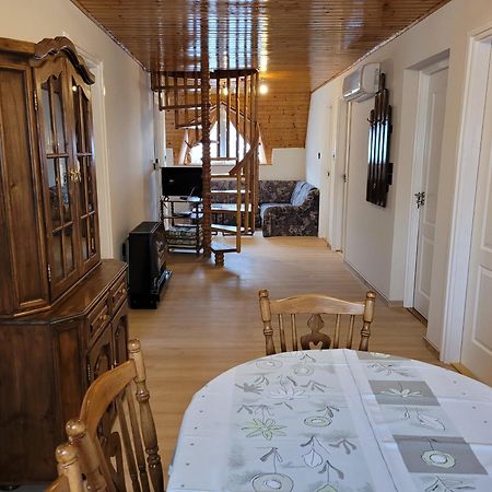 잘라카로쉬 Henrietta Apartmanhaz 아파트 외부 사진